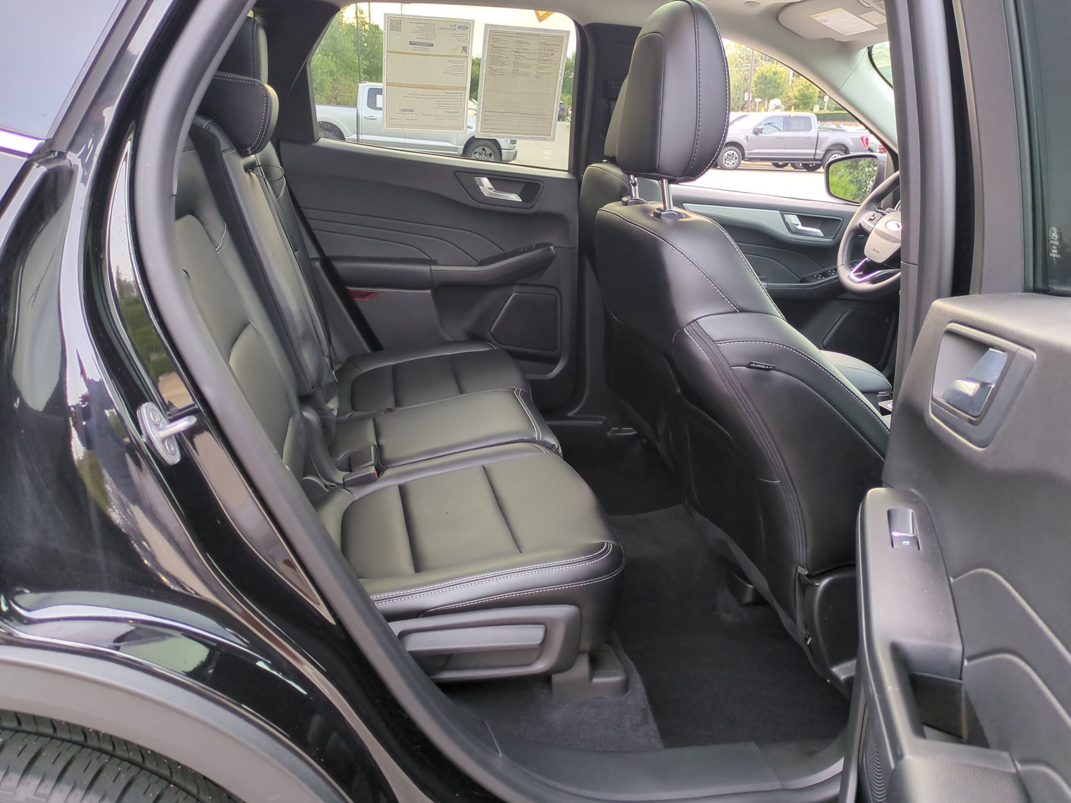 Certified 2023 Ford Escape Platinum AWD/4WD image 37