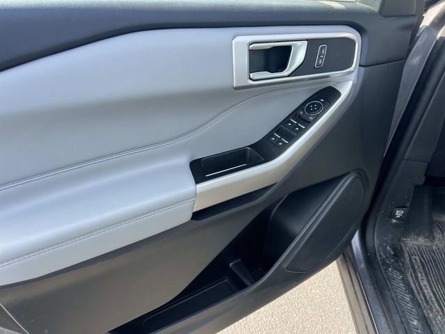 Certified 2023 Ford Explorer XLT w/ Equipment Group 202A AWD/4WD image 6