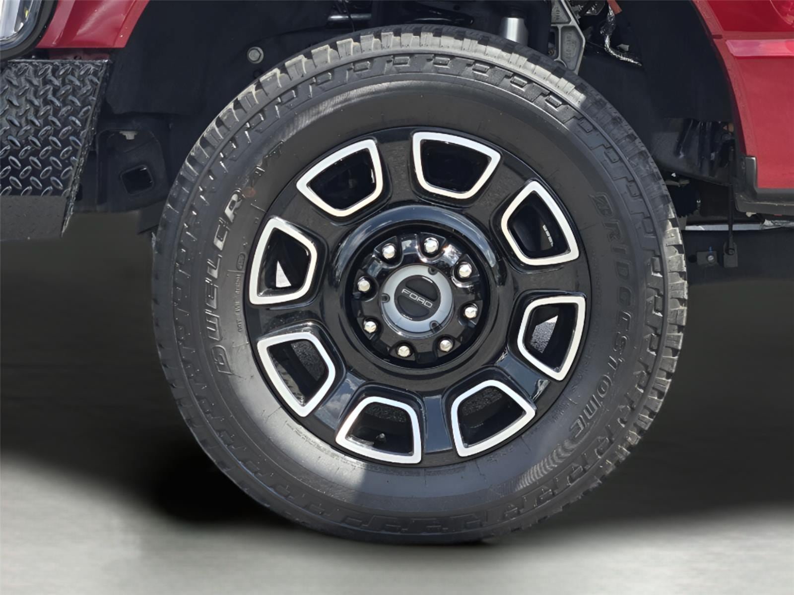 Certified 2025 Ford F250 Platinum w/ FX4 Off-Road Package AWD/4WD image 11