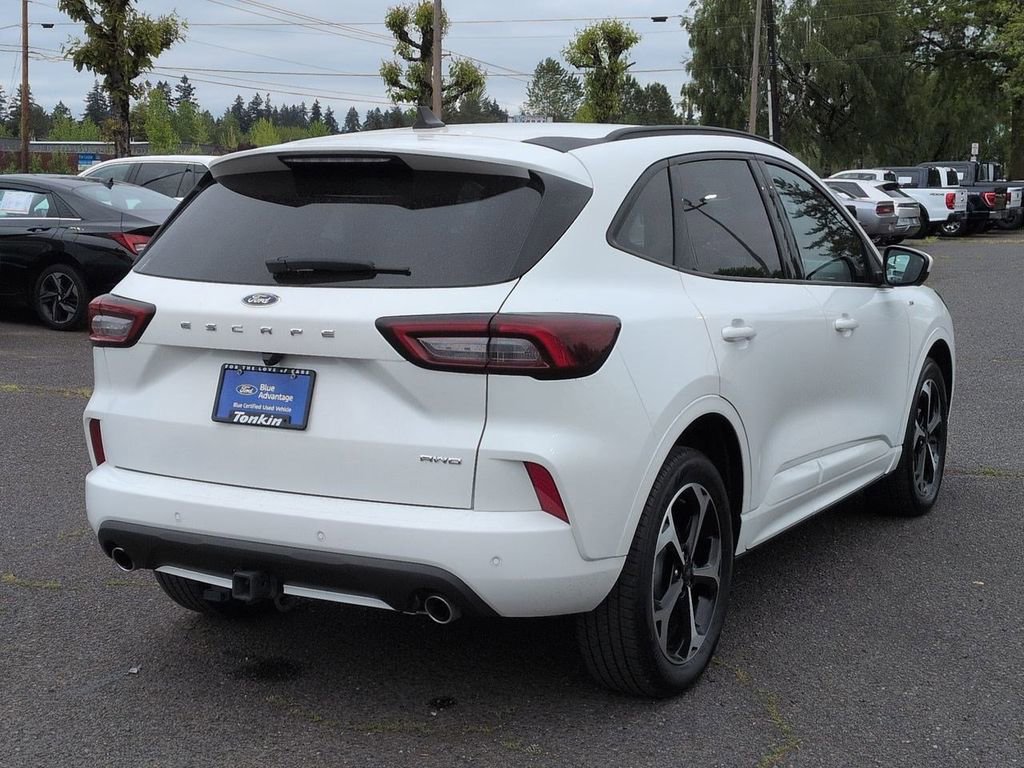 Certified 2023 Ford Escape ST-Line Select w/ Tech Pack #2 AWD/4WD image 5