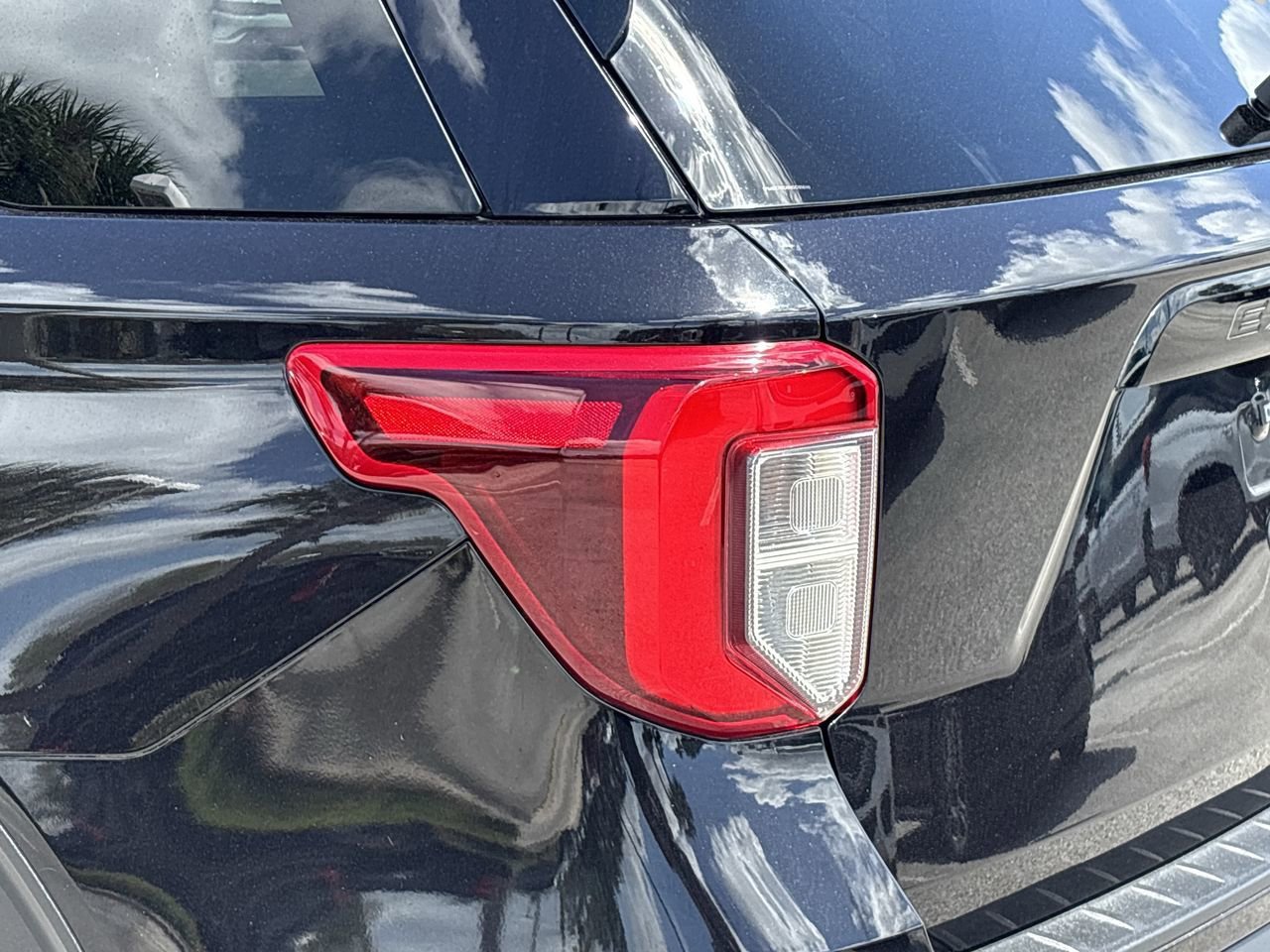 Certified 2022 Ford Explorer ST w/ ST Street Pack image 13