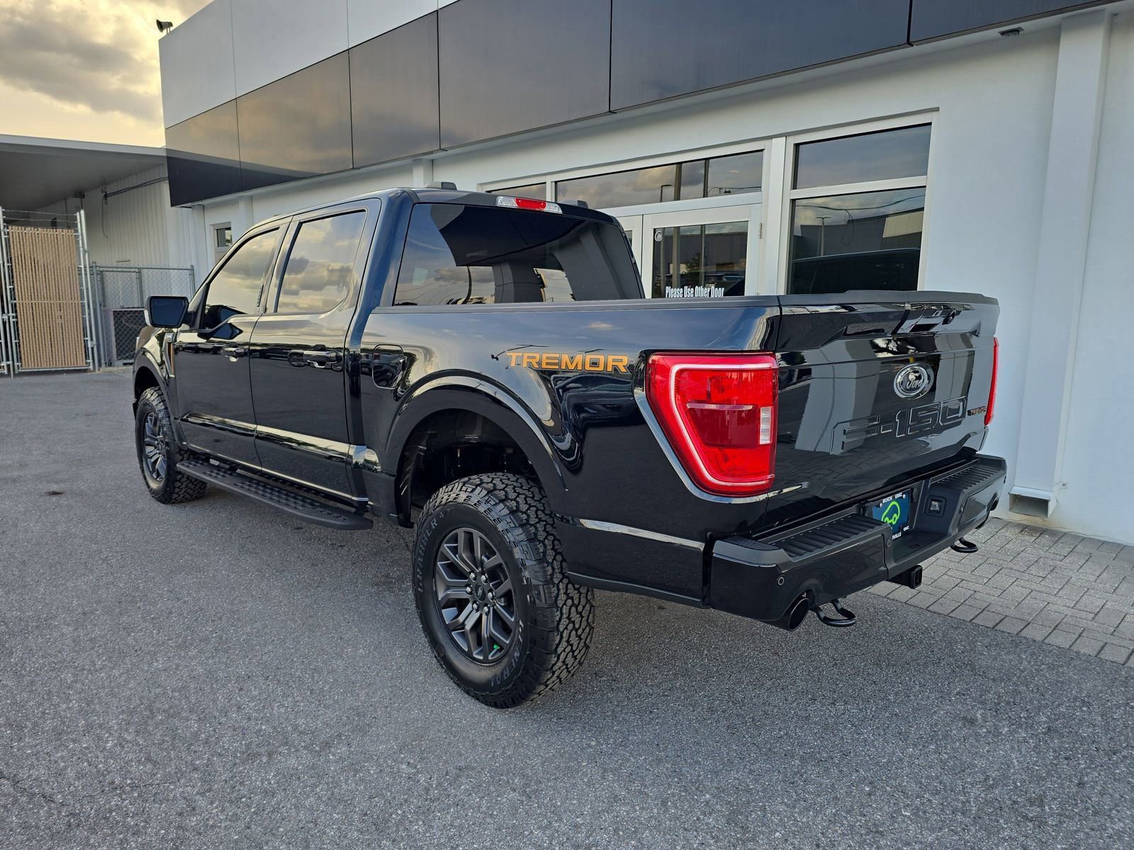 Certified 2022 Ford F150 Tremor w/ Equipment Group 401A Mid image 6