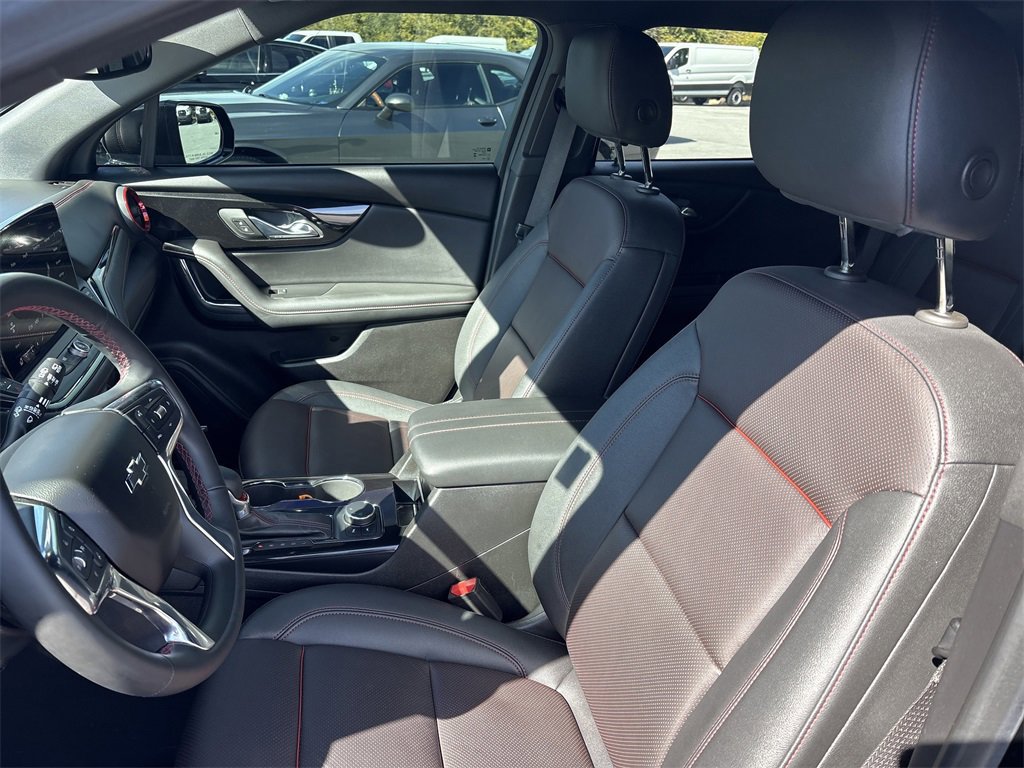 Used 2024 Chevrolet Blazer RS w/ Enhanced Convenience Package image 11