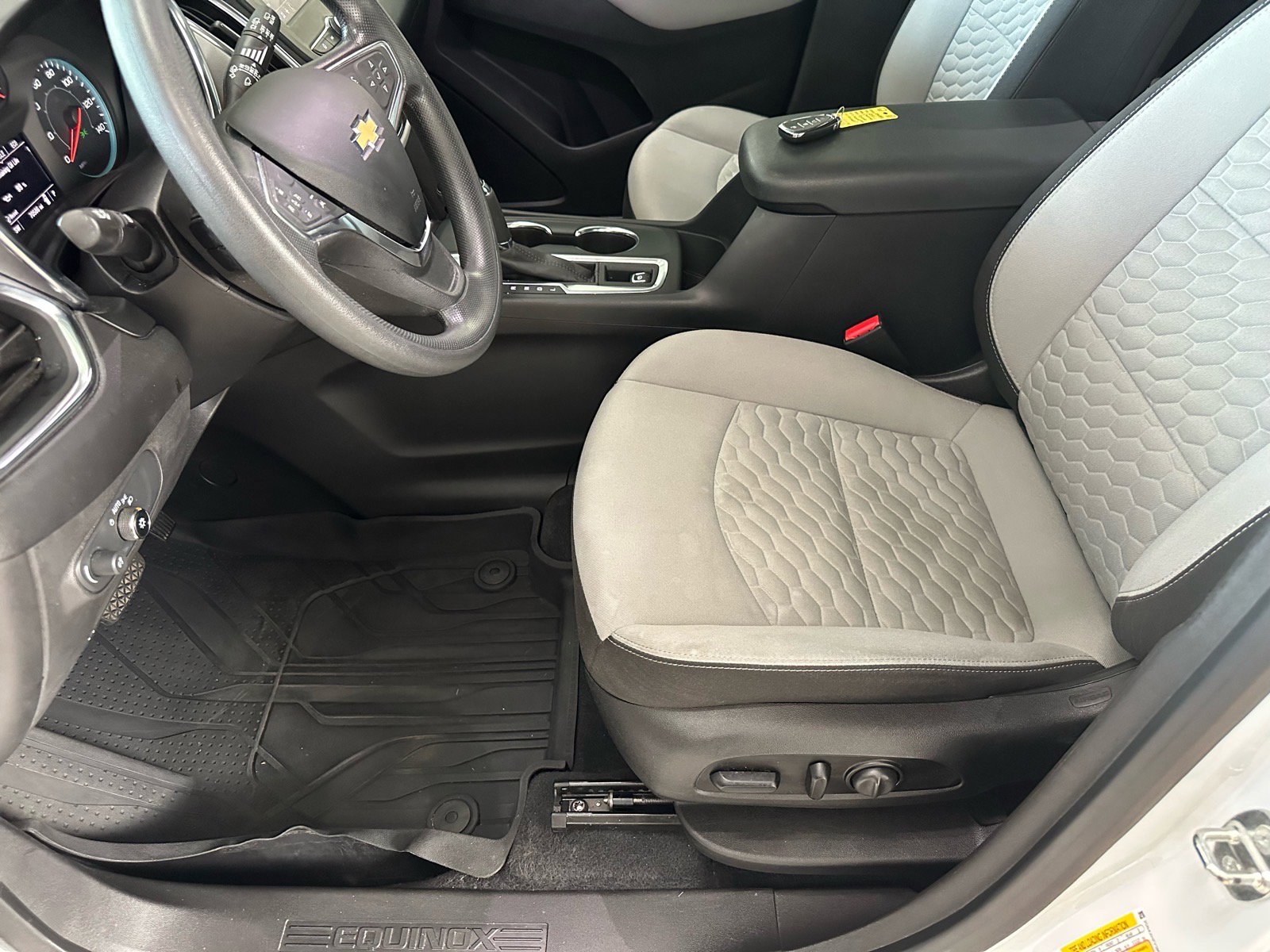 Used 2021 Chevrolet Equinox LS w/ LS Convenience Package FWD image 16