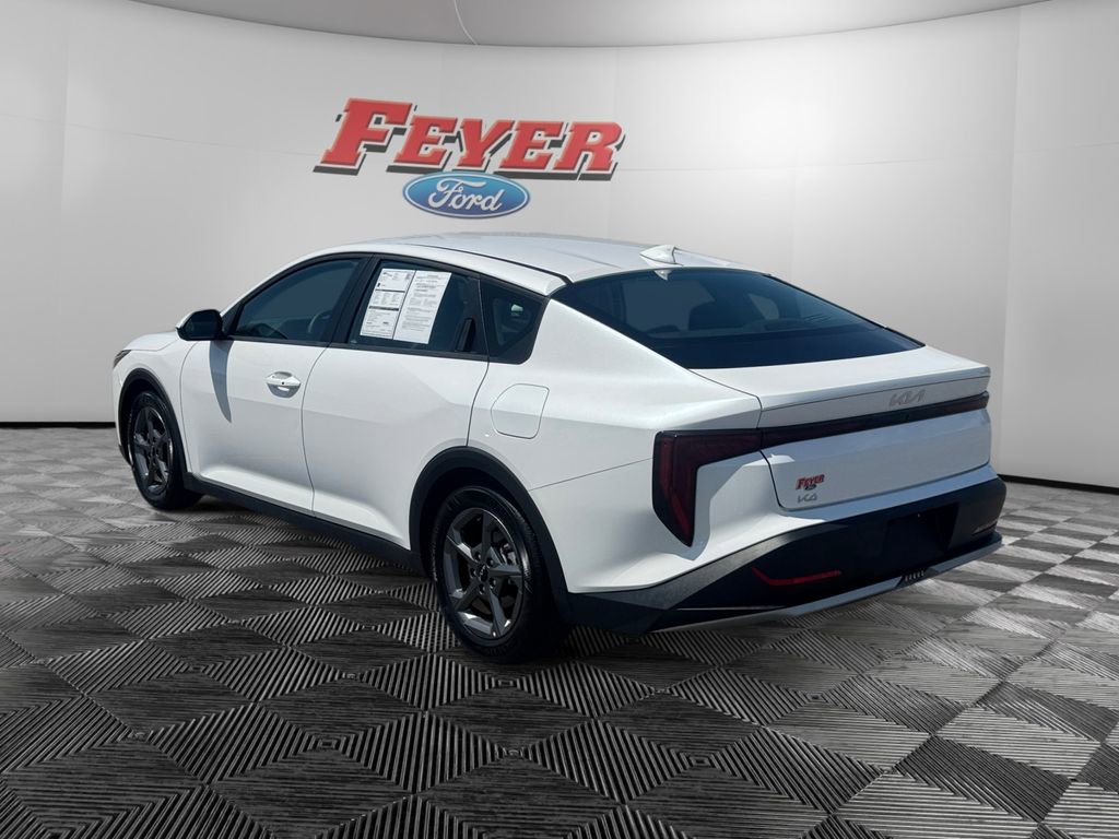 Used 2025 Kia K4 FWD image 3