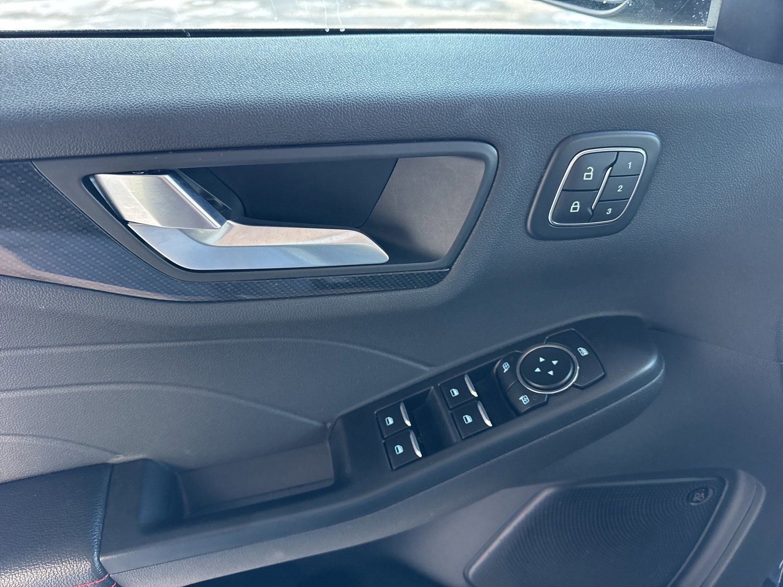 Certified 2024 Ford Escape ST-Line Select w/ Tech Pack #2 image 25