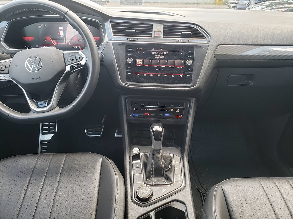 Used 2023 Volkswagen Tiguan SE R-Line AWD/4WD image 8