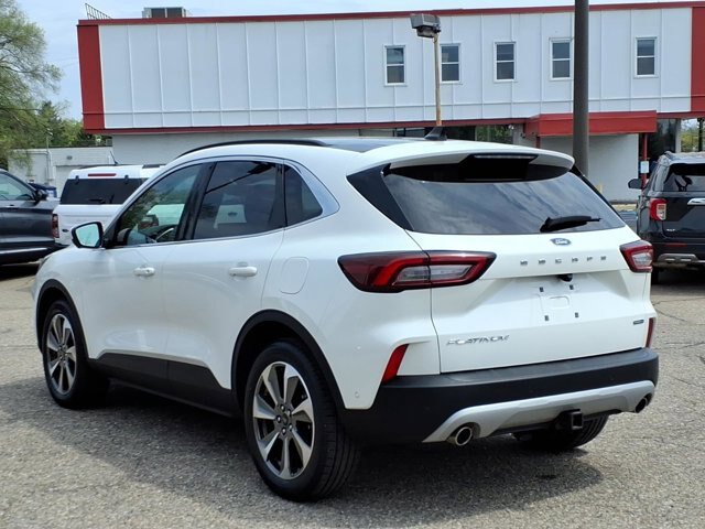 Certified 2023 Ford Escape Platinum w/ Premium Technology Package AWD/4WD image 3