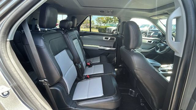 Certified 2023 Ford Explorer XLT w/ Equipment Group 202A AWD/4WD image 13