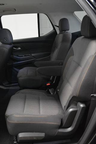 Used 2020 Chevrolet Traverse LT w/ Driver Confidence II Package AWD/4WD image 13