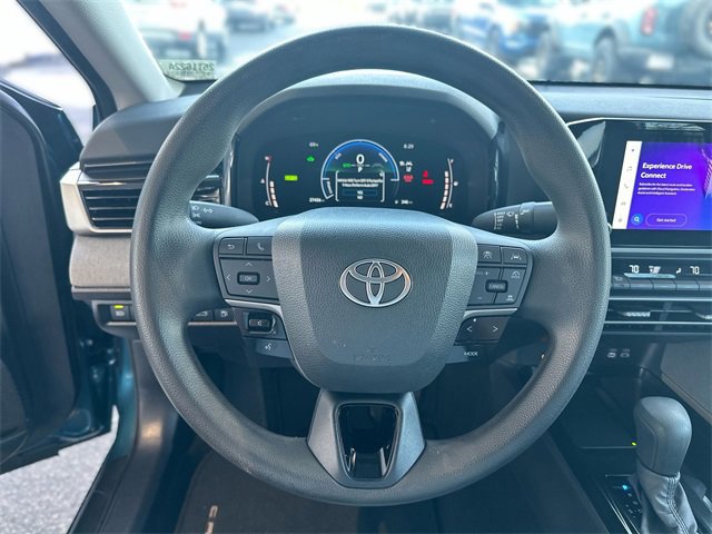 Used 2025 Toyota Camry LE w/ Convenience Package image 15