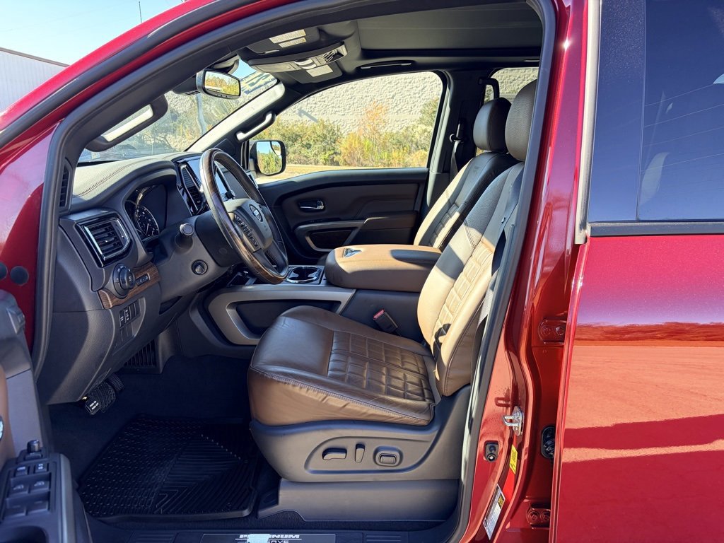 Used 2021 Nissan Titan Platinum Reserve w/ Moonroof Package image 22