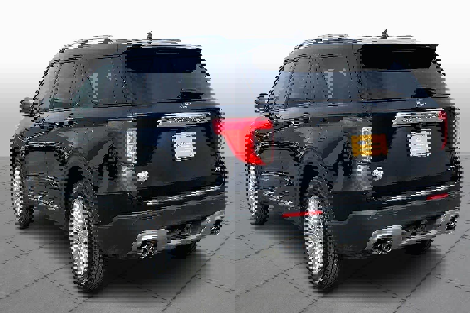 Certified 2021 Ford Explorer King Ranch image 4