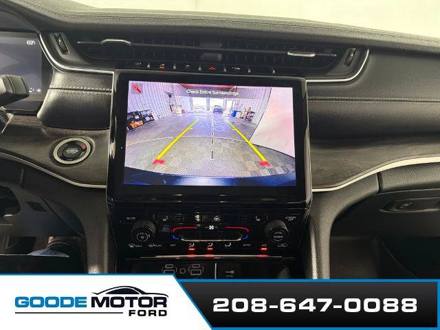 Used 2021 Jeep Grand Cherokee L Limited AWD/4WD image 16