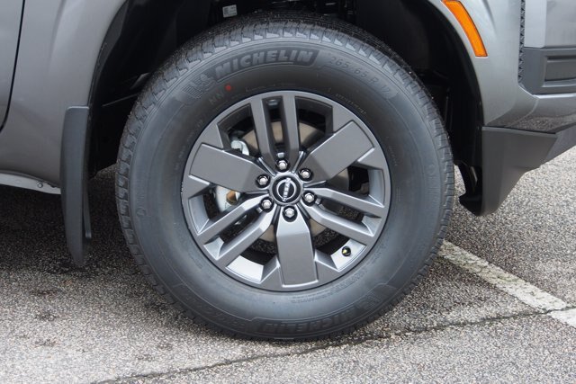 Used 2026 Nissan Frontier SV RWD image 8