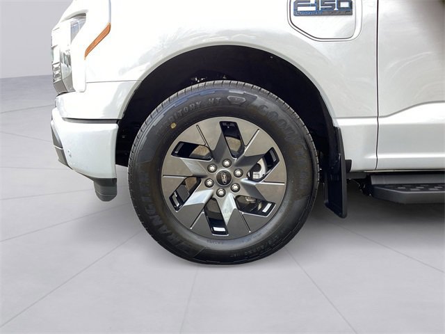 Certified 2025 Ford F150 Lightning Lariat image 9