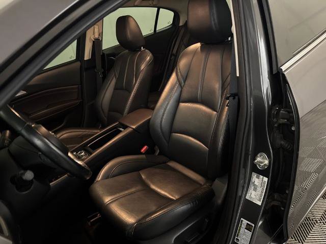 Used 2018 MAZDA MAZDA3 Touring image 17