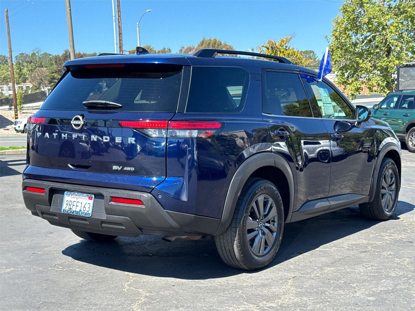 Used 2022 Nissan Pathfinder SV image 5