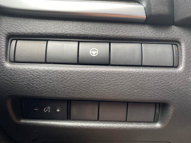 Used 2022 Nissan Rogue SV AWD/4WD image 17