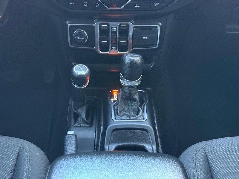 Used 2022 Jeep Wrangler Unlimited Sport image 13