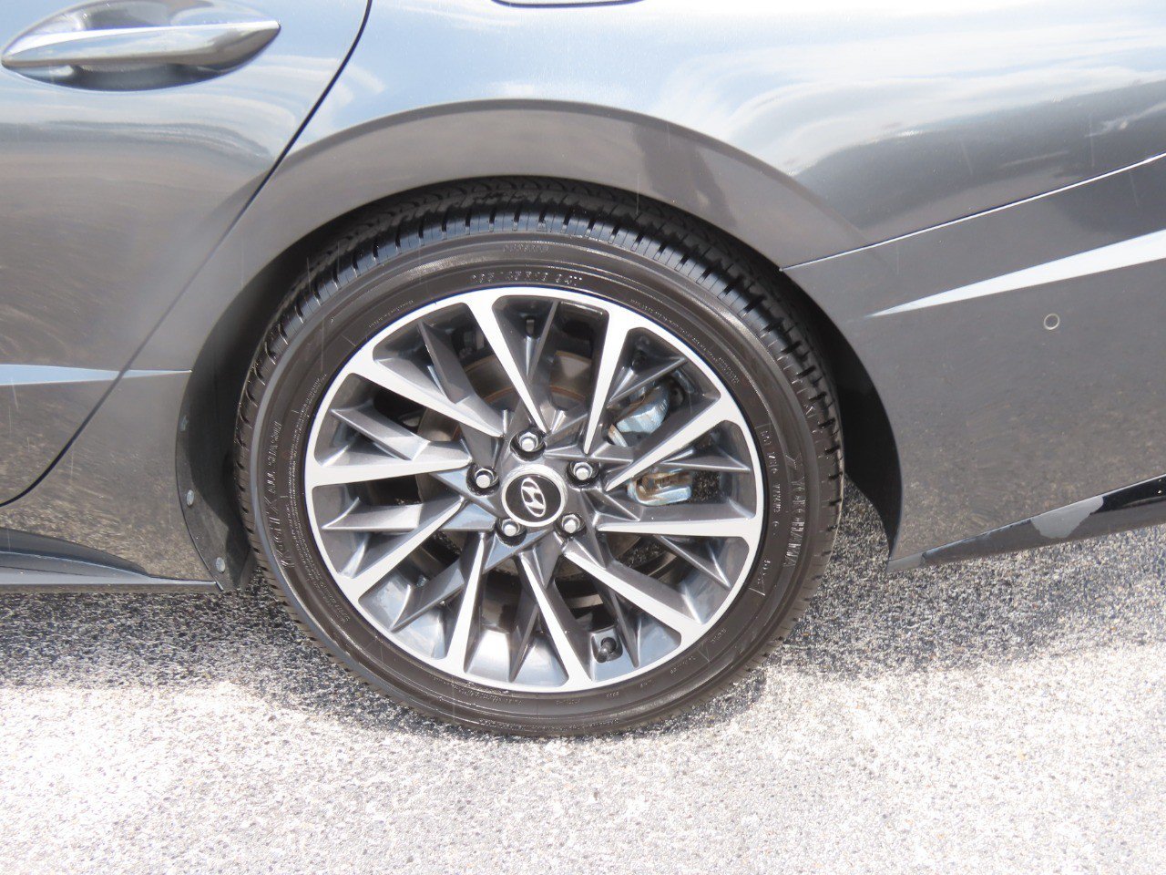 Used 2022 Hyundai Sonata Limited FWD image 16