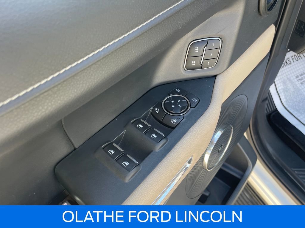 Certified 2022 Ford Expedition Limited image 14