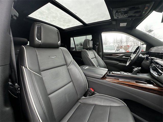 Used 2023 Cadillac Escalade Premium Luxury image 35