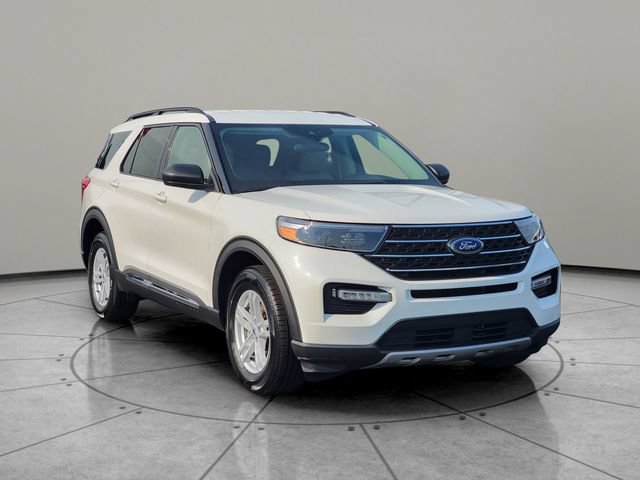 Certified 2023 Ford Explorer XLT w/ Equipment Group 202A AWD/4WD image 14