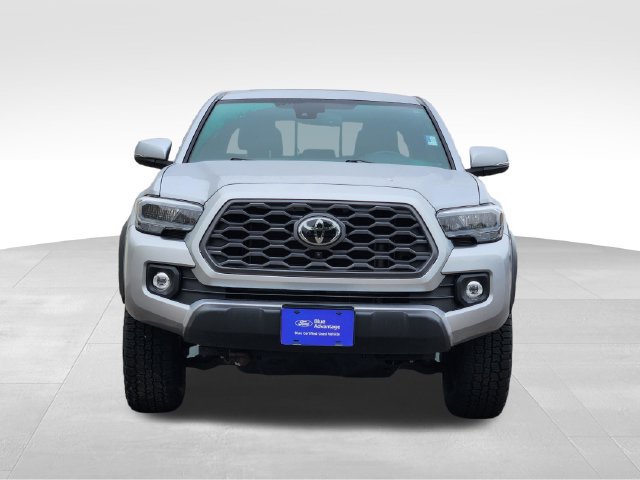 Used 2022 Toyota Tacoma TRD Off-Road w/ TRD Premium Off Road Package AWD/4WD image 3