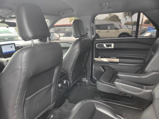 Certified 2022 Ford Explorer XLT w/ Equipment Group 202A image 9