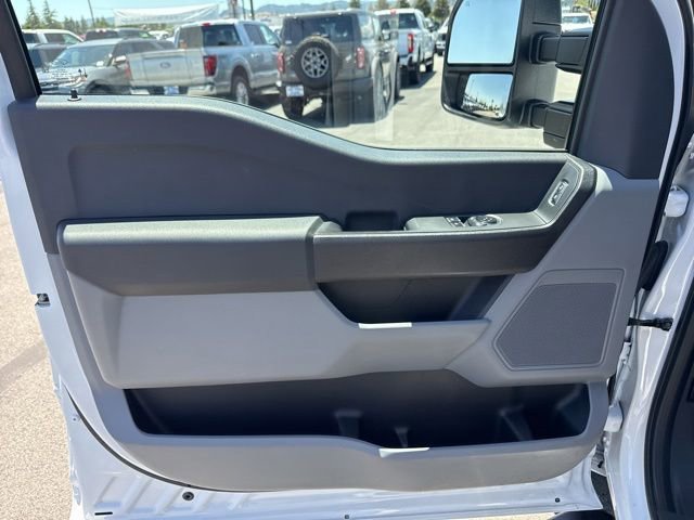 Certified 2023 Ford F250 XL w/ XL Chrome Package RWD image 11