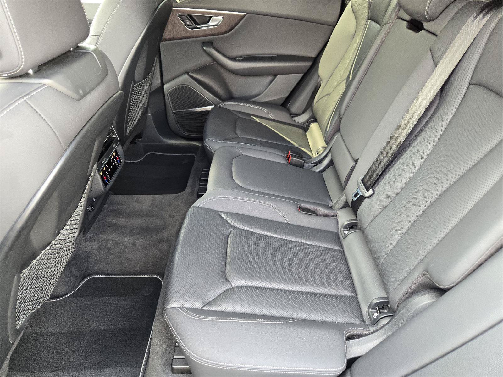 Used 2019 Audi Q8 Prestige AWD/4WD image 29