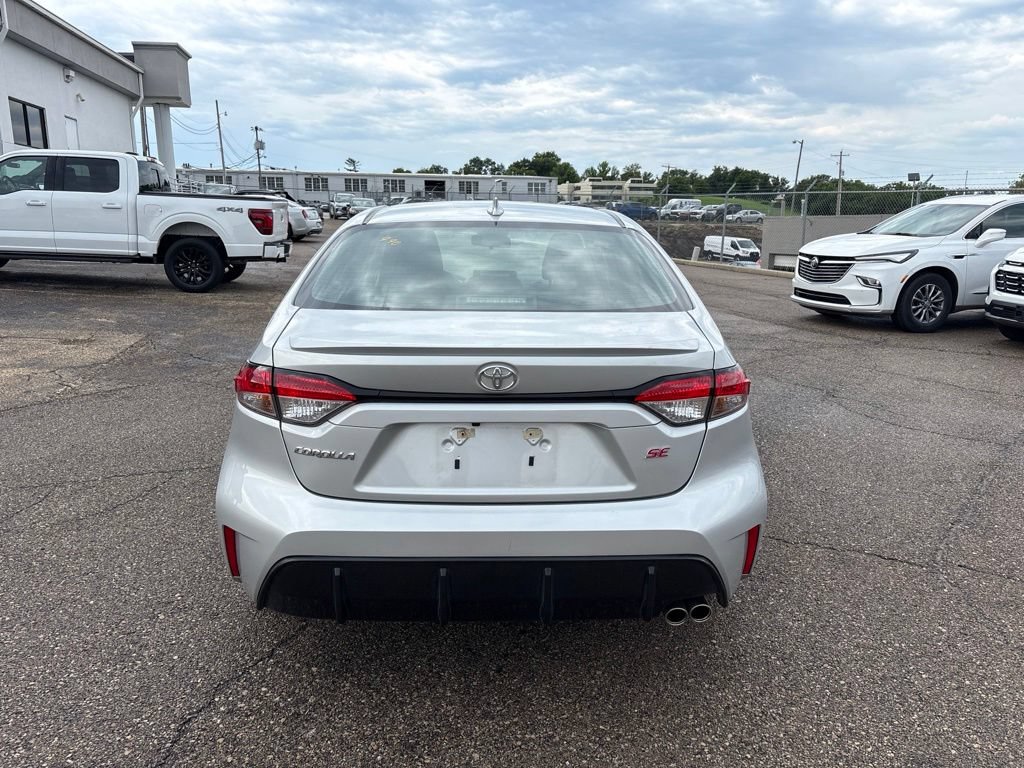 Used 2025 Toyota Corolla SE FWD image 6