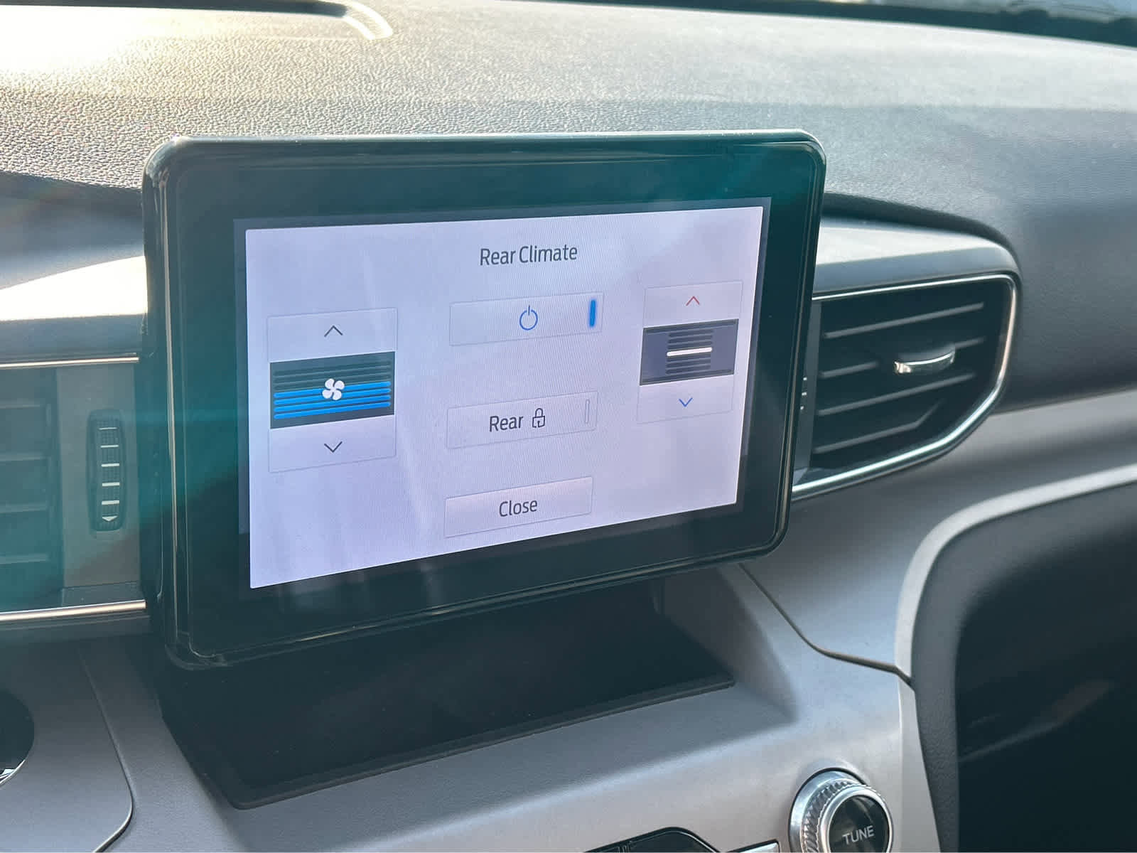 Certified 2023 Ford Explorer XLT image 42