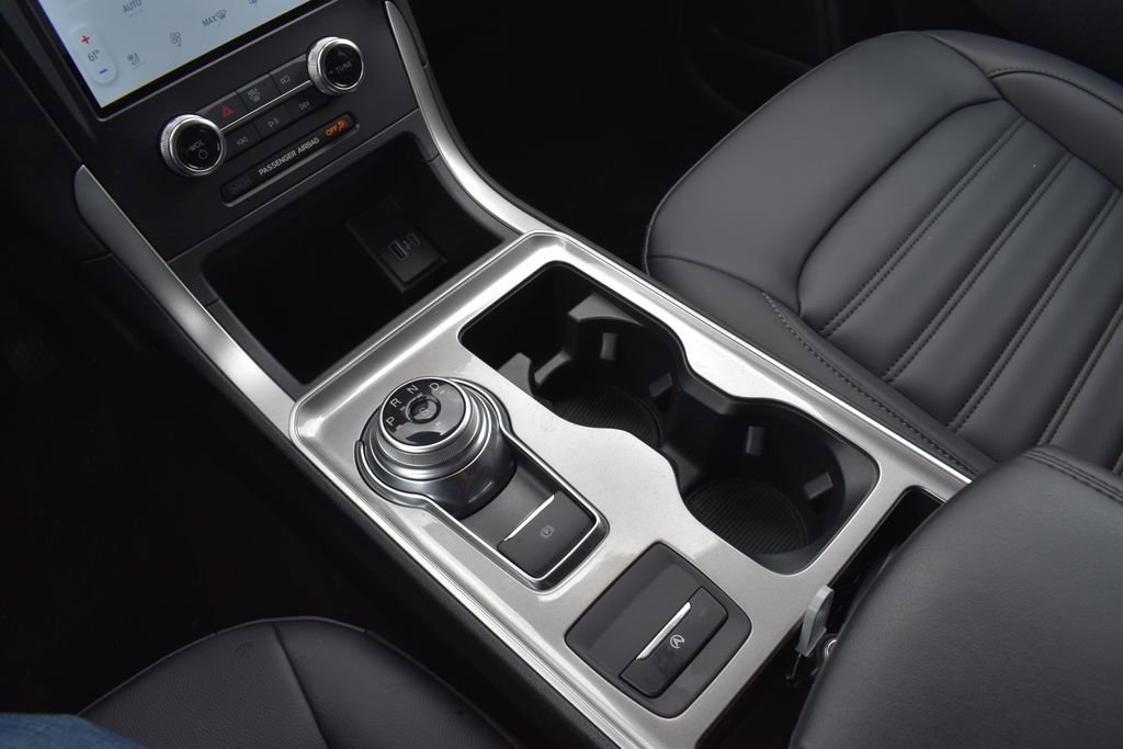 Certified 2024 Ford Edge SEL w/ Convenience Package image 12