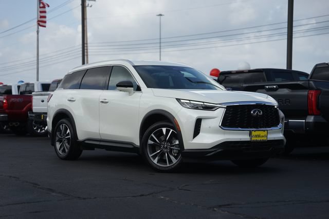 Used 2024 INFINITI QX60 Luxe FWD image 2