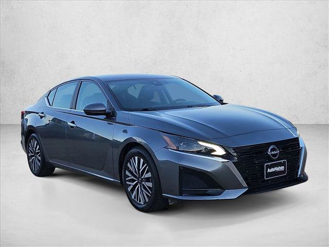 Used 2023 Nissan Altima 2.5 SV FWD image 3