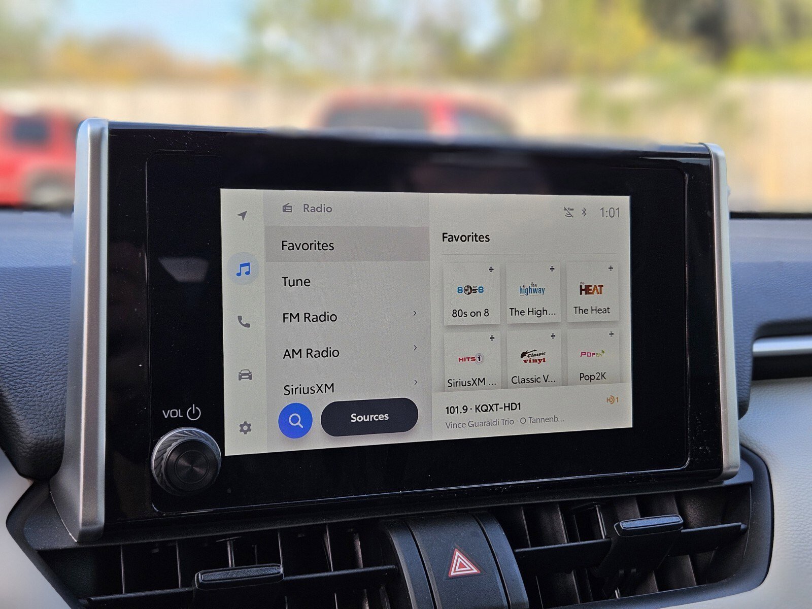 Used 2025 Toyota RAV4 XLE image 21