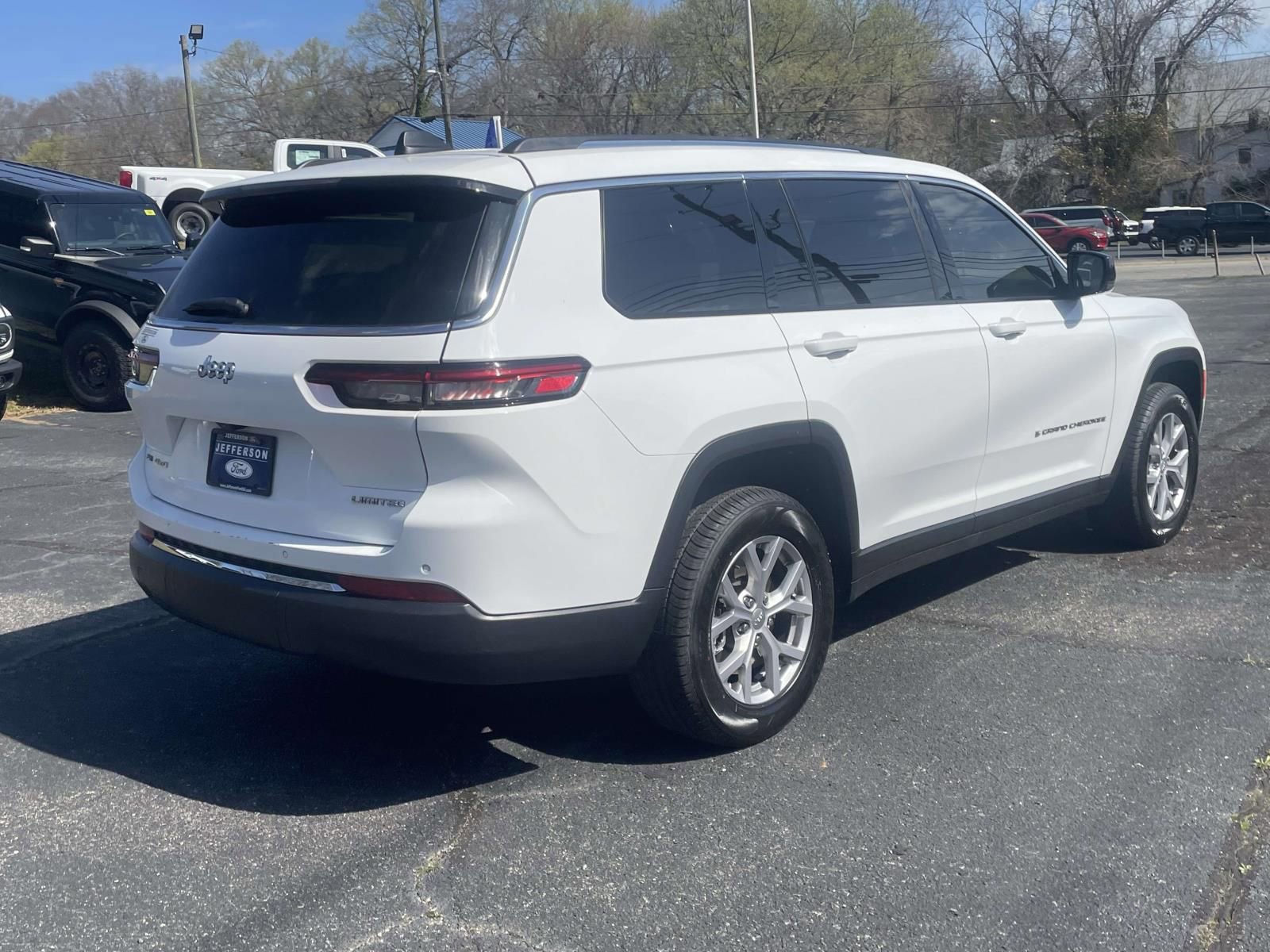 Used 2022 Jeep Grand Cherokee L Limited w/ Trailer Tow Group (B) image 5