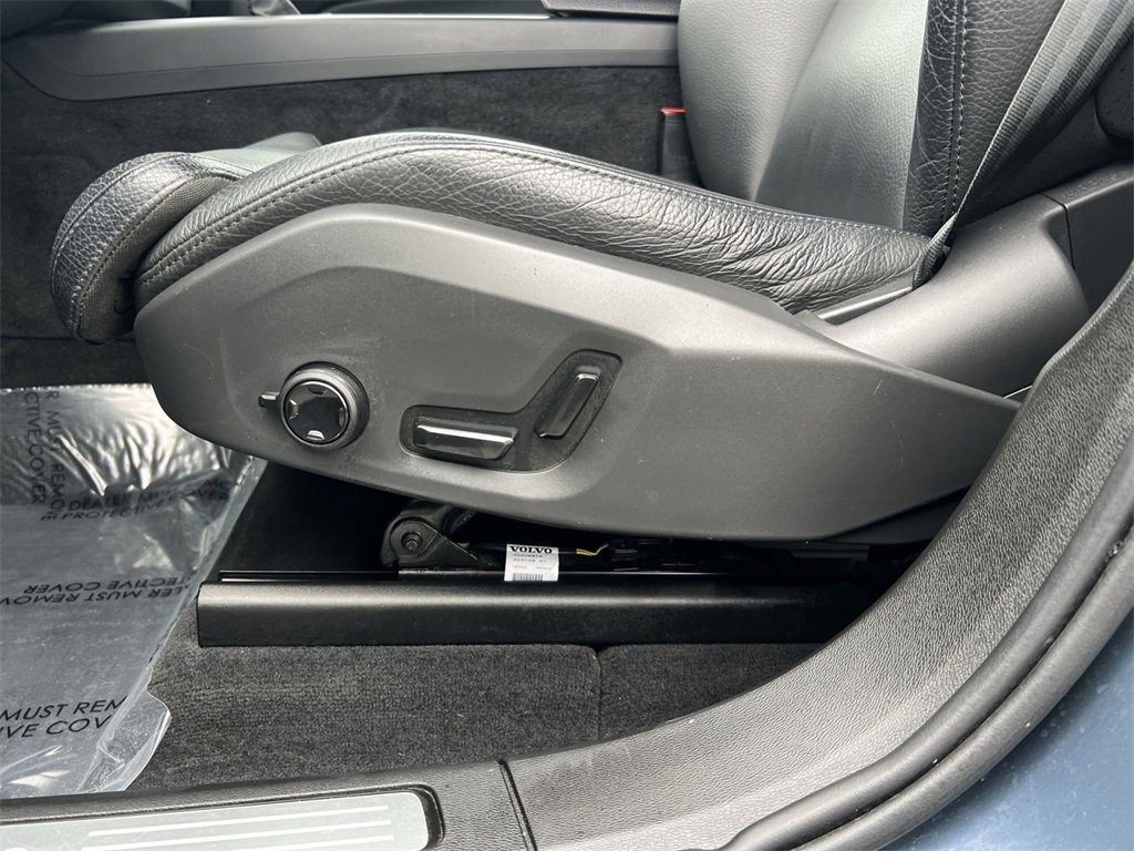 Used 2019 Volvo XC60 T5 Inscription w/ Protection Package Premier image 14