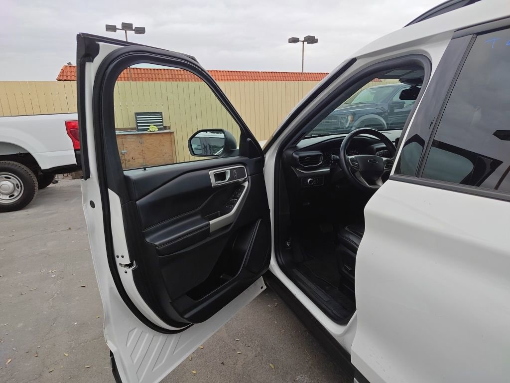 Certified 2021 Ford Explorer XLT image 7