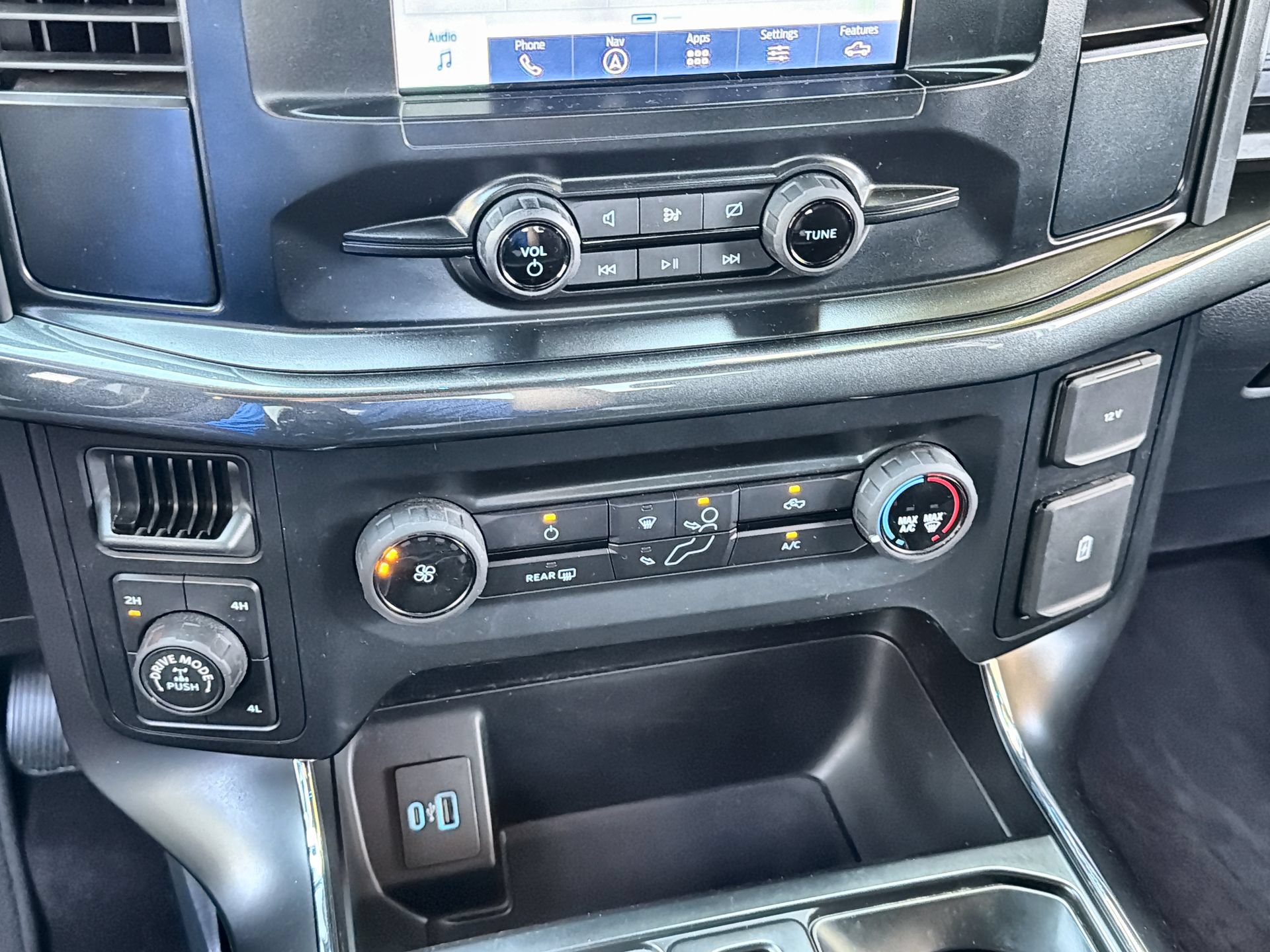 Certified 2022 Ford F150 XL w/ STX Black Appearance Package AWD/4WD image 19