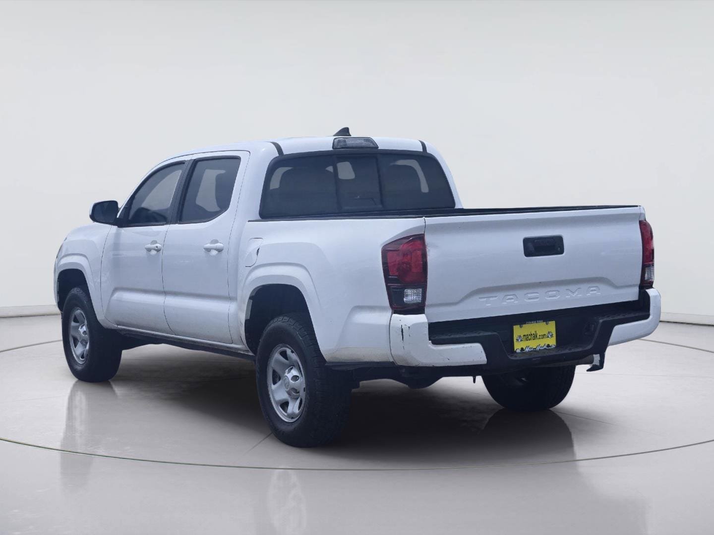 Used 2018 Toyota Tacoma SR w/ SR Convenience Package RWD image 4