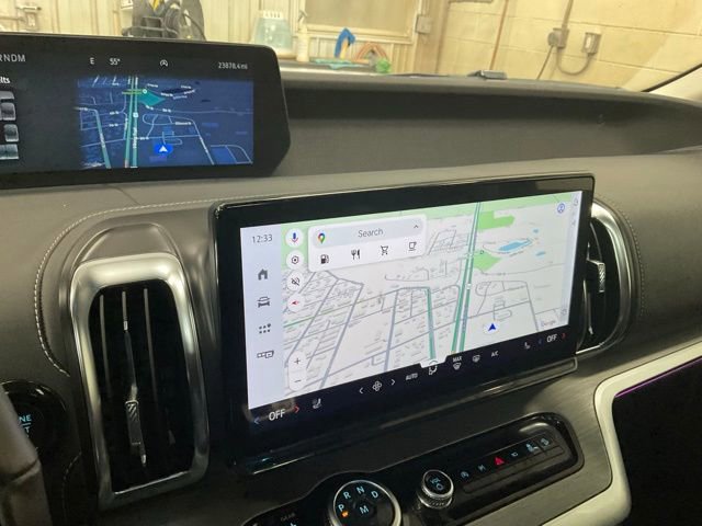 Certified 2025 Ford Expedition Max Platinum image 12