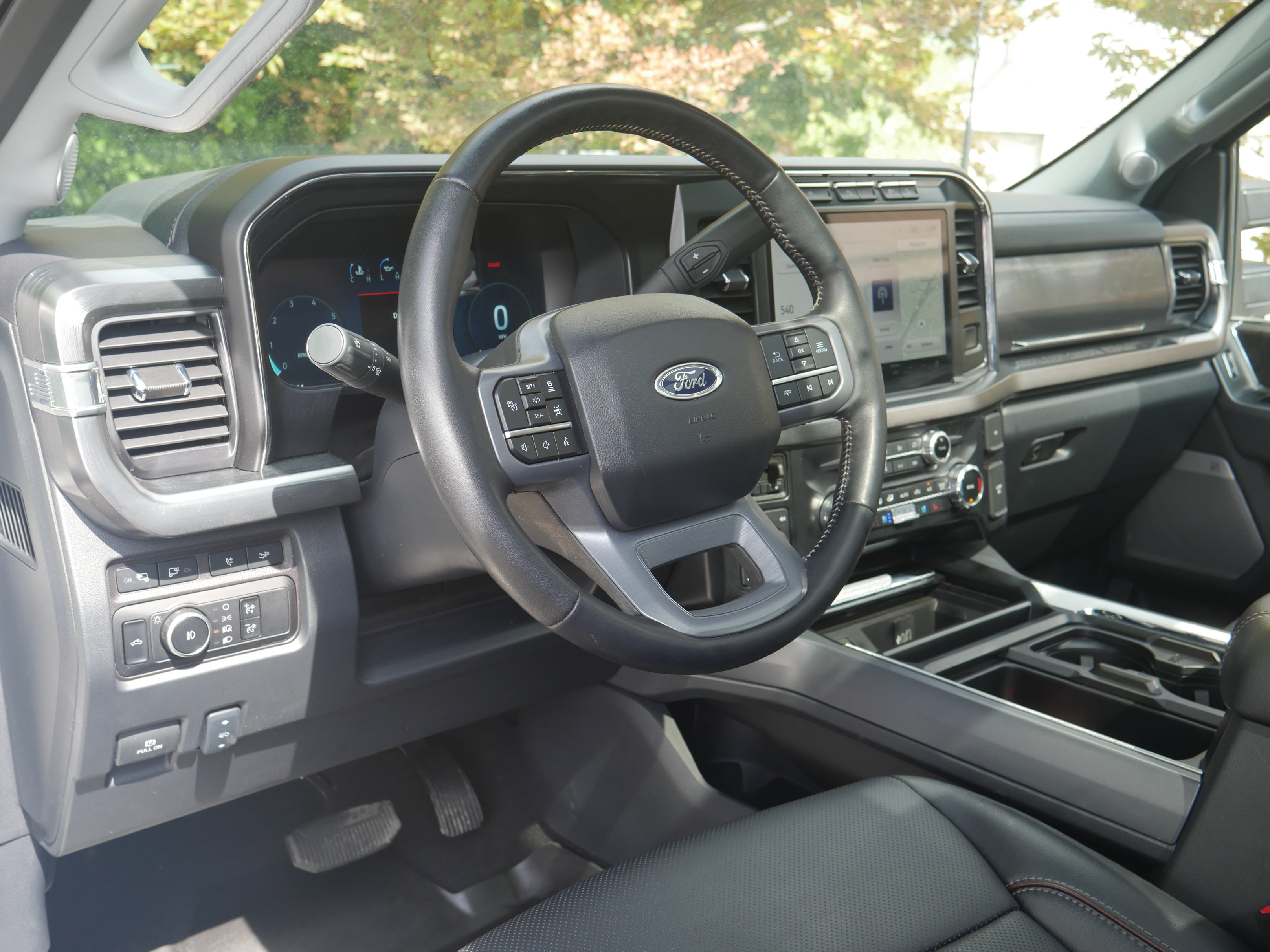 Certified 2024 Ford F350 Lariat w/ Lariat Ultimate Package AWD/4WD image 4
