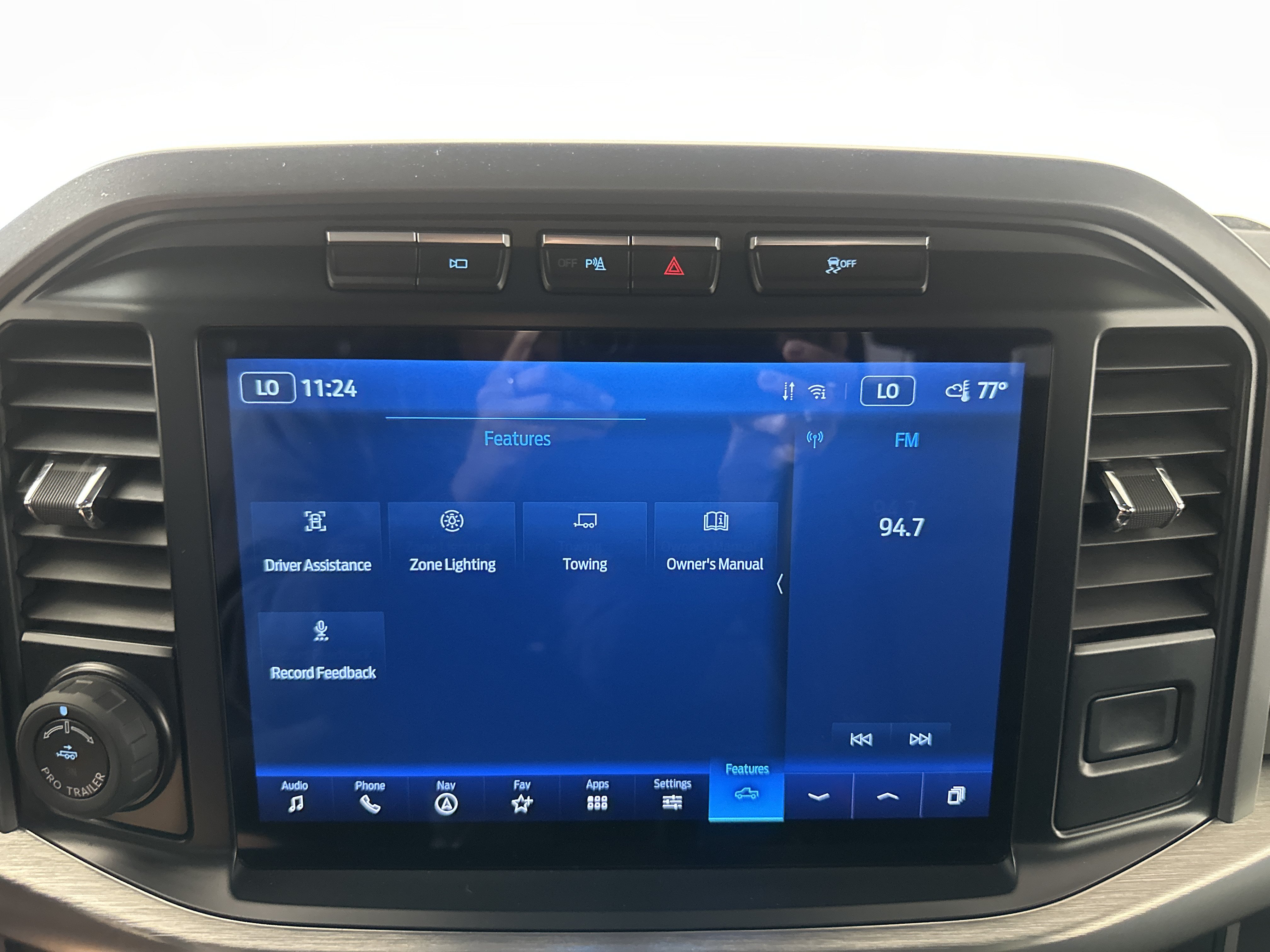 Certified 2022 Ford F150 Lariat w/ Equipment Group 502A High AWD/4WD image 19