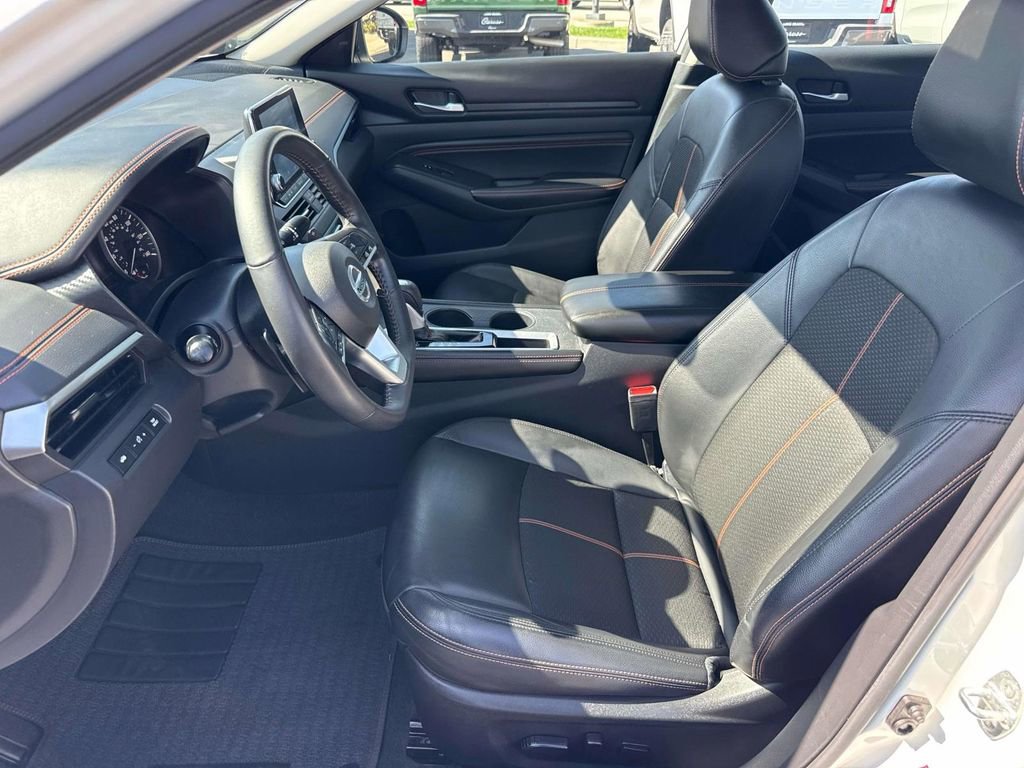 Used 2022 Nissan Altima 2.5 SR w/ Midnight Edition Package image 22