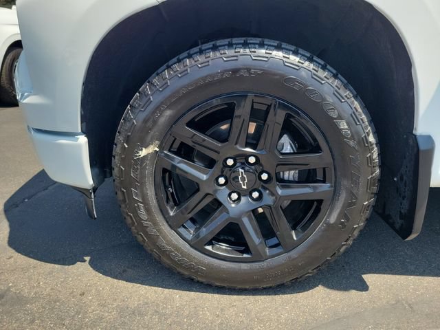 Used 2023 Chevrolet Silverado 1500 Custom w/ LPO, Dark Essentials Package RWD image 26
