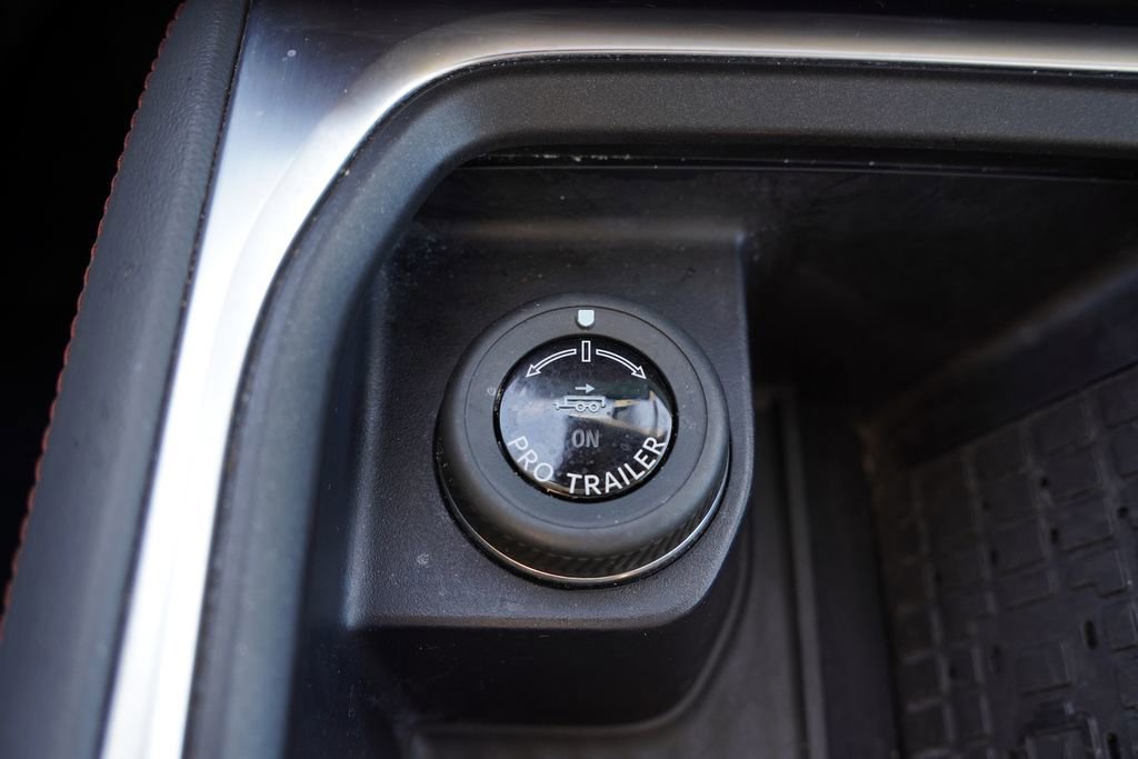 Certified 2025 Ford Expedition Active image 34