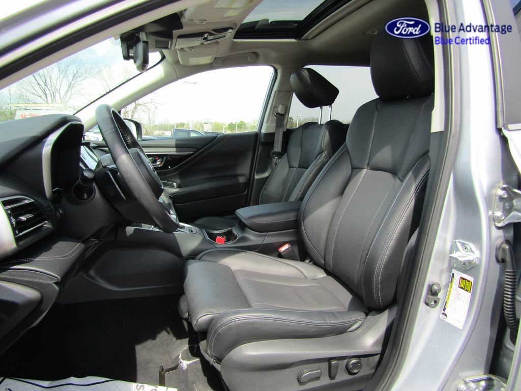 Used 2025 Subaru Outback Limited AWD/4WD image 14